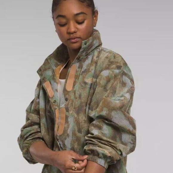 The North Face Women's M66 Hooded Utility Wind Jacket Almond Butter Evol XXL NWT - Picture 2 of 9